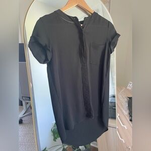 *5/$20 or 3/$15* Simply Vera Vera Wang Black Short Sleeve Quarter Button Shirt